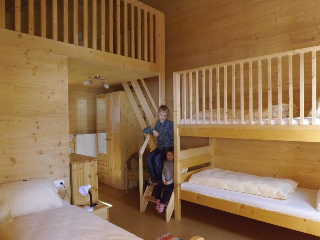 Feriendorf Am Hahnenkamm Reutte Pokoj fotografie